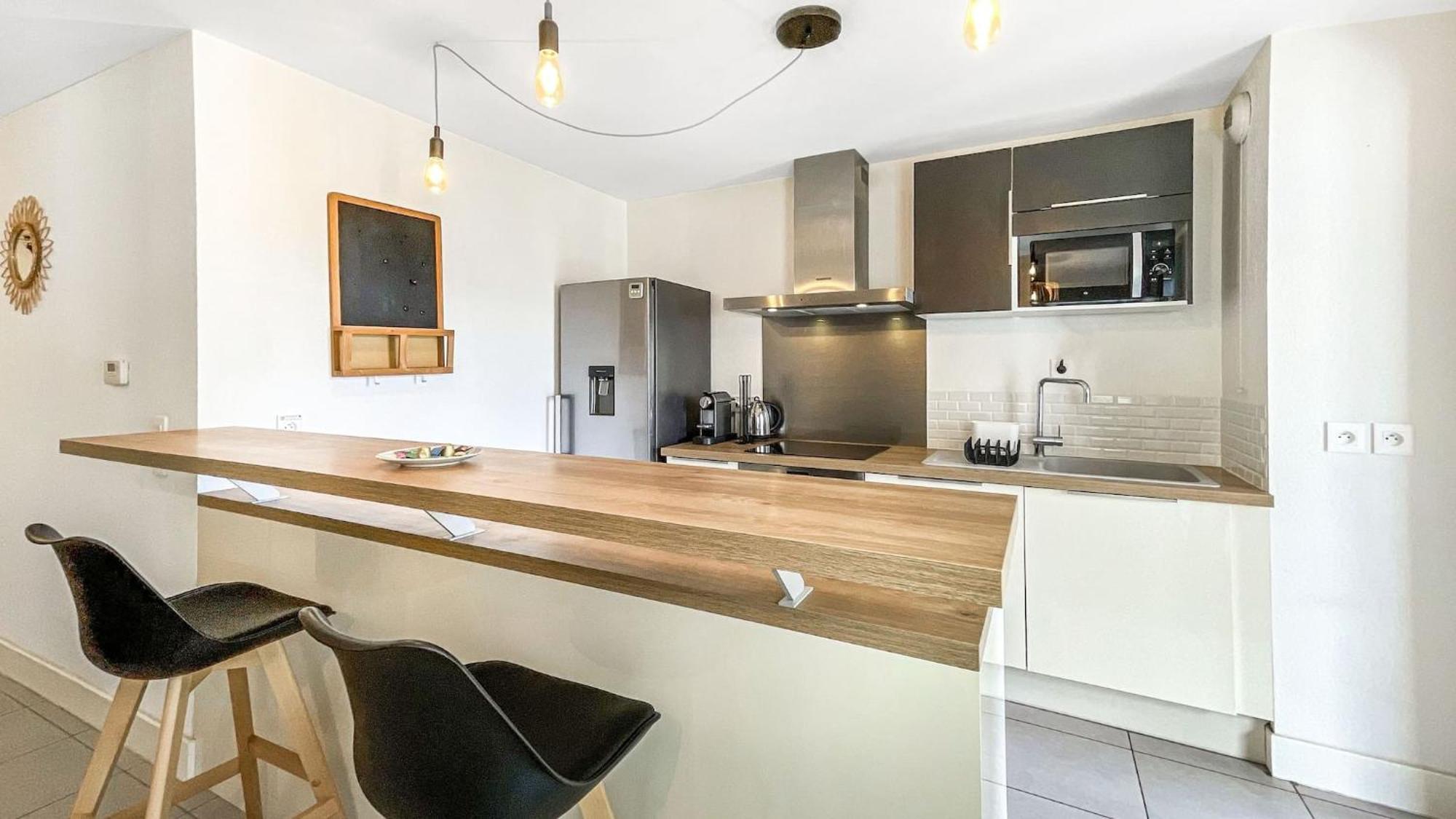 Homey Chloe - New - Parking Gratuit - Balcon Prive - Proche Geneve Annemasse Eksteriør bilde