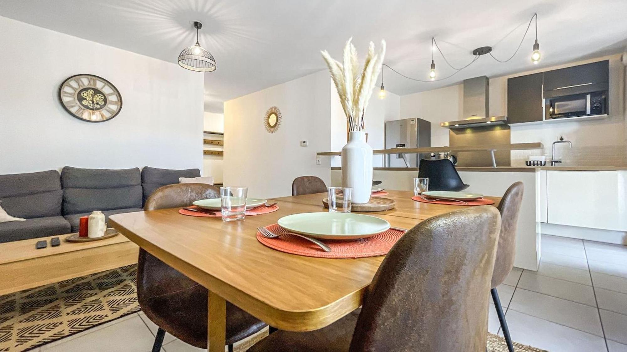Homey Chloe - New - Parking Gratuit - Balcon Prive - Proche Geneve Annemasse Eksteriør bilde