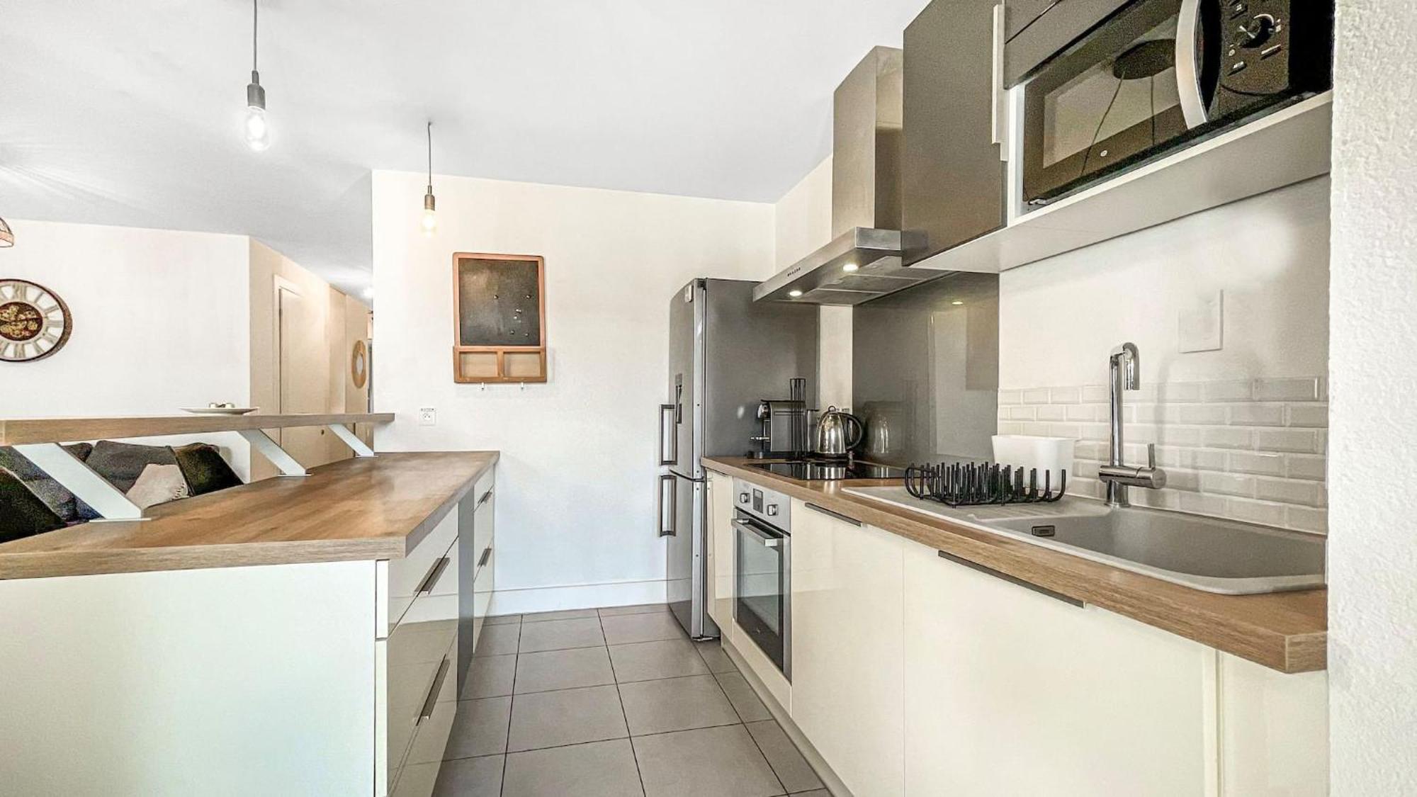 Homey Chloe - New - Parking Gratuit - Balcon Prive - Proche Geneve Annemasse Eksteriør bilde